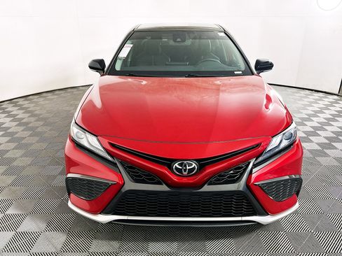 Used 2021 Toyota Camry XSE image 8