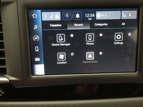Used 2023 Chrysler Voyager LX FWD image 22