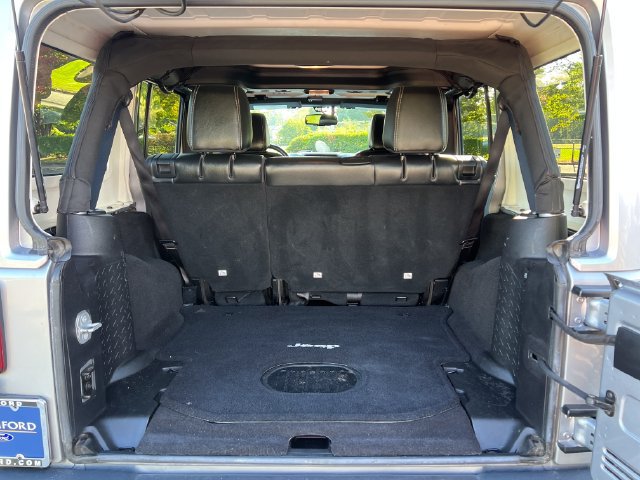 Used 2016 Jeep Wrangler Unlimited Rubicon AWD/4WD image 29