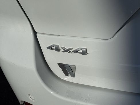 Used 2024 Jeep Grand Cherokee Laredo w/ Luxury Tech Group I image 43