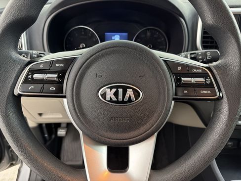 Used 2020 Kia Sportage LX AWD/4WD image 17