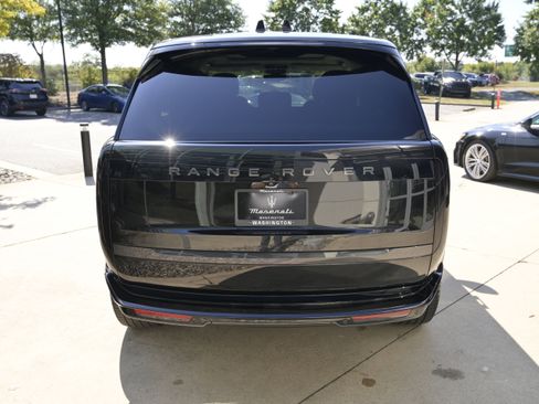 Used 2024 Land Rover Range Rover SE image 6