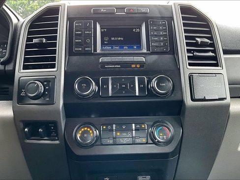 Used 2019 Ford F250 XL w/ STX Appearance Package AWD/4WD image 32