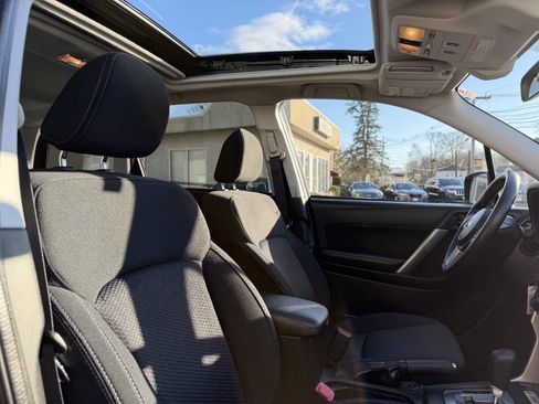 Used 2017 Subaru Forester 2.5i Premium image 24