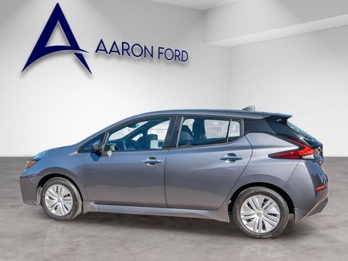 Used 2023 Nissan Leaf S image 2