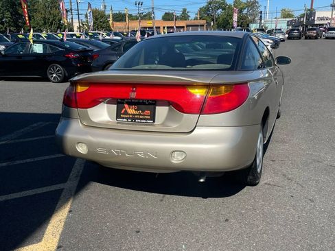 Used 2001 Saturn S-Series SC2 image 2