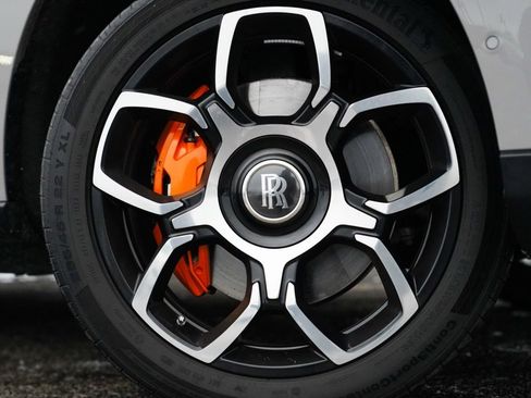 Certified 2024 Rolls-Royce Cullinan Black Badge w/ Driver's Package image 4