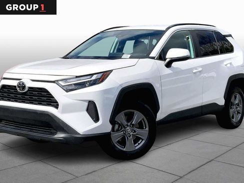 Used 2024 Toyota RAV4 XLE image 1