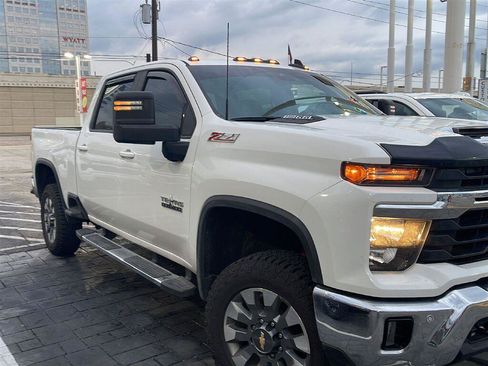 Used 2025 Chevrolet Silverado 2500 LT w/ Texas Edition AWD/4WD image 1