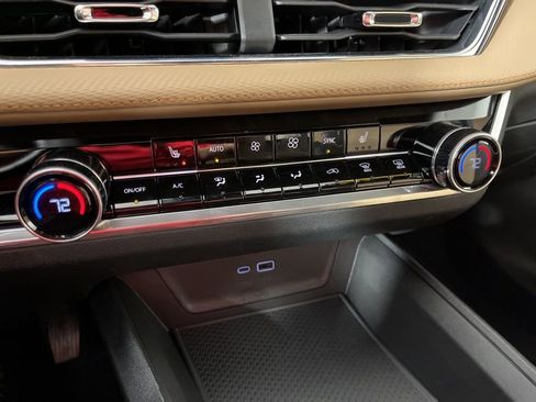 Certified 2025 Chevrolet Equinox ACTIV image 30