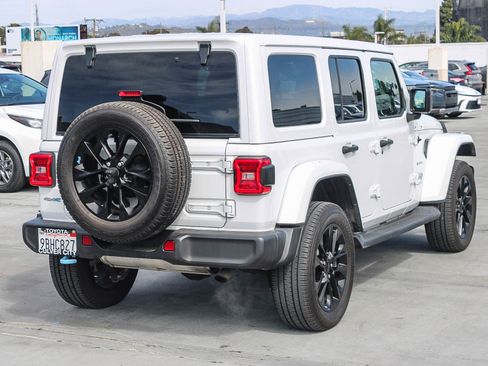 Used 2022 Jeep Wrangler Unlimited Sahara image 9