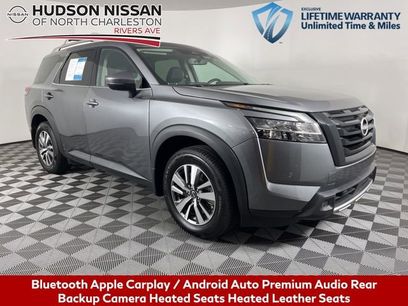 Used 2023 Nissan Pathfinder SL w/ Lighting Package (N92)