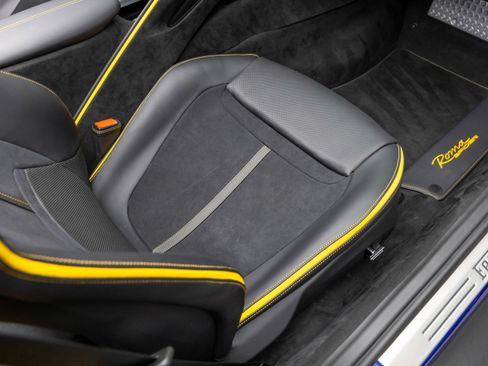 Used 2025 Ferrari Roma Spider image 39