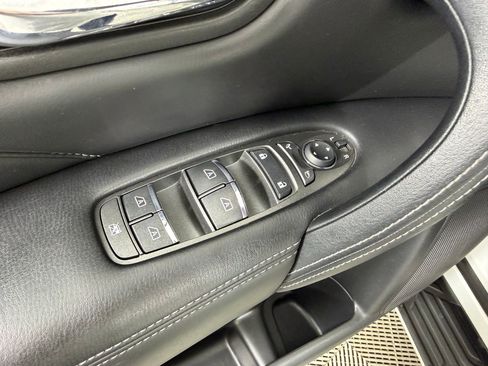 Used 2024 INFINITI QX80 Luxe image 11