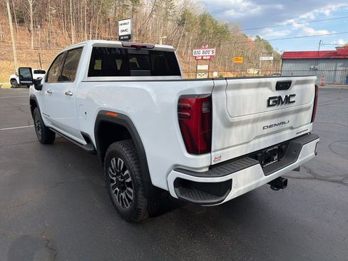 New 2026 GMC Sierra 3500 Denali Ultimate AWD/4WD image 2