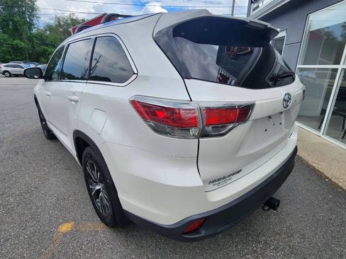 Used 2016 Toyota Highlander XLE AWD/4WD image 7