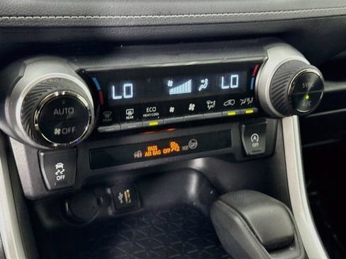 Certified 2025 Toyota RAV4 XLE FWD image 17