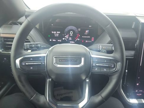 Used 2025 GMC Yukon Denali AWD/4WD image 7