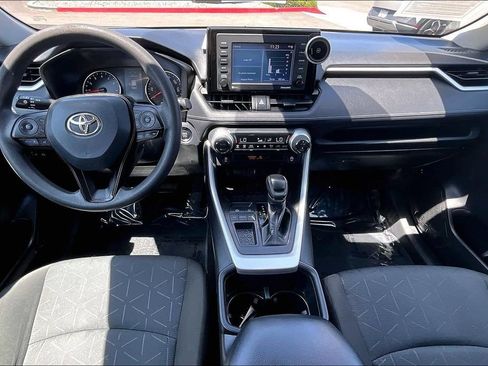 Used 2022 Toyota RAV4 XLE w/ Convenience Package FWD image 11