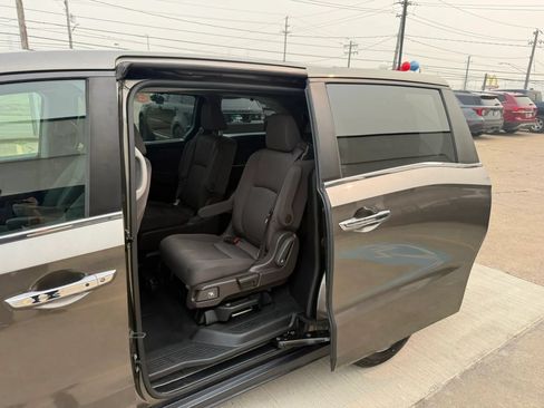 Used 2018 Honda Odyssey EX image 21