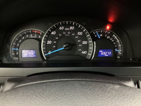 Used 2015 Toyota Camry LE image 26