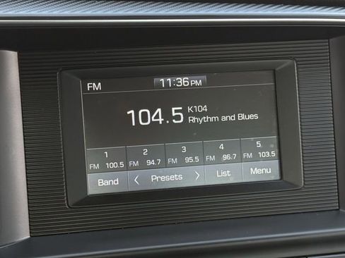 Used 2020 Hyundai Elantra SE w/ Cargo Package (C1) FWD image 18