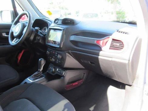 Certified 2023 Jeep Renegade Trailhawk AWD/4WD image 11