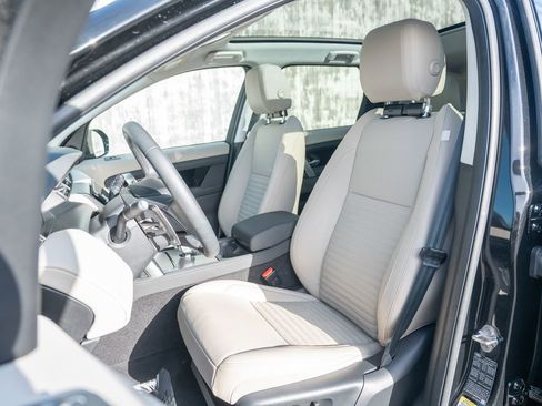 Certified 2024 Land Rover Discovery Sport S image 20