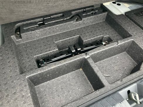 Used 2020 Subaru Legacy Limited image 31