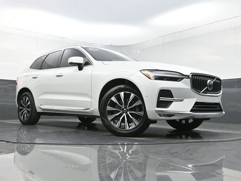 Used 2023 Volvo XC60 B5 Plus w/ Protection Package Premier image 22