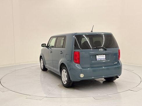 Used 2010 Scion xB image 3