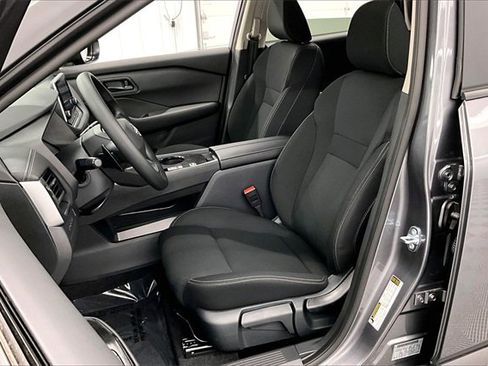 New 2025 Nissan Rogue S image 9