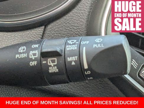 Used 2019 Jeep Cherokee Latitude w/ Cold Weather Group image 38