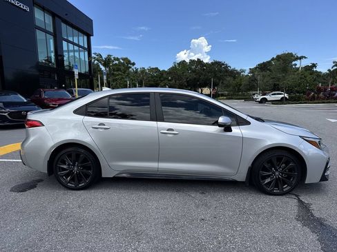 Used 2025 Toyota Corolla SE FWD image 5
