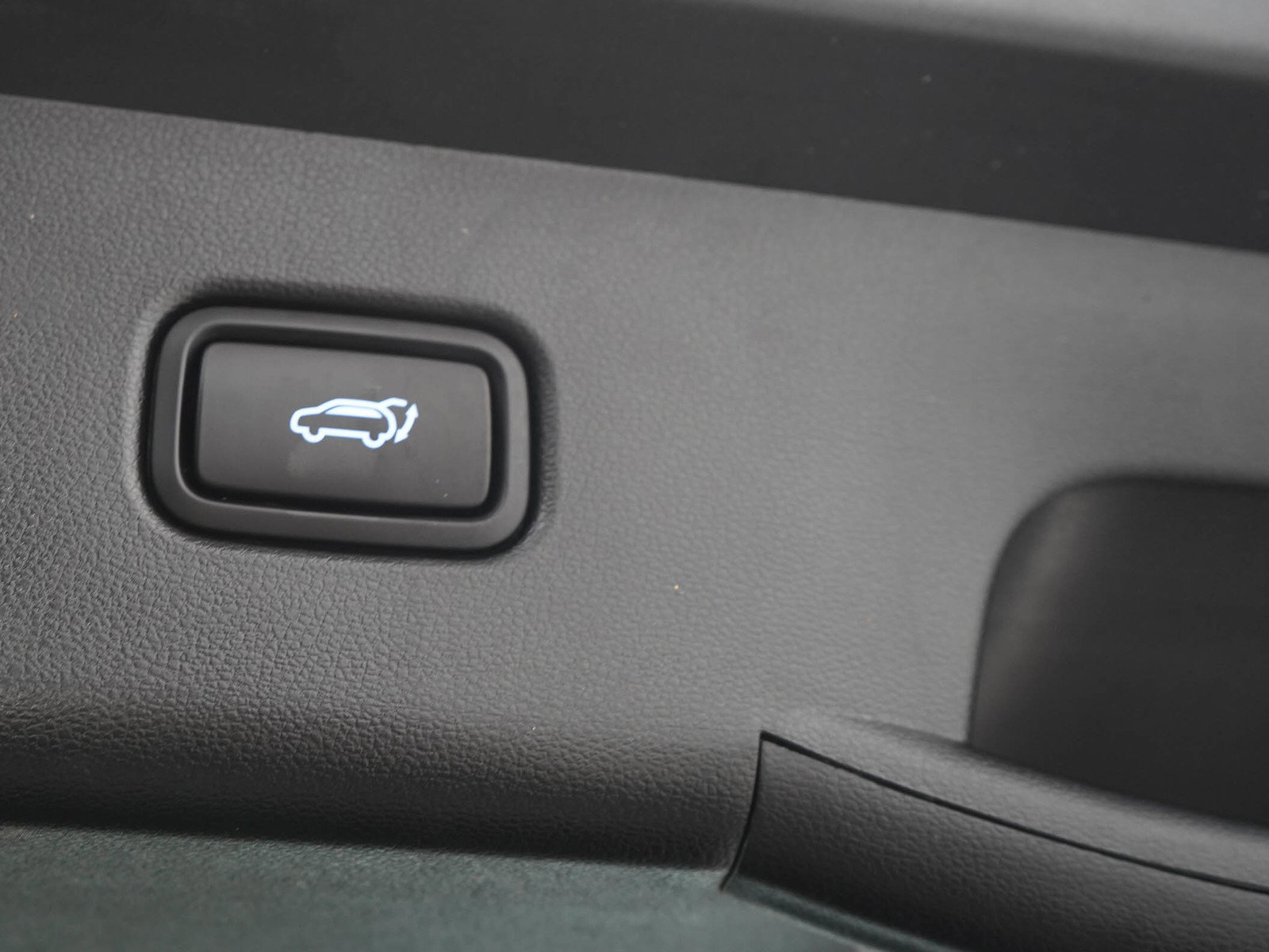 Used 2023 Hyundai Tucson Limited w/ Cargo Package AWD/4WD image 11