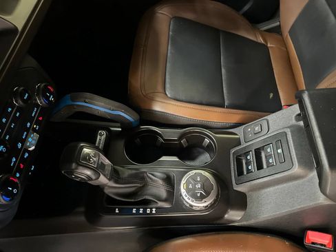 Used 2022 Ford Bronco Outer Banks AWD/4WD image 16