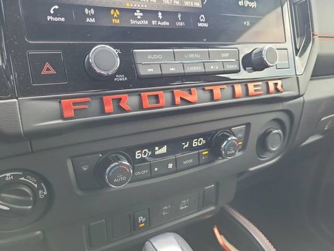 Used 2025 Nissan Frontier PRO-4X AWD/4WD image 25