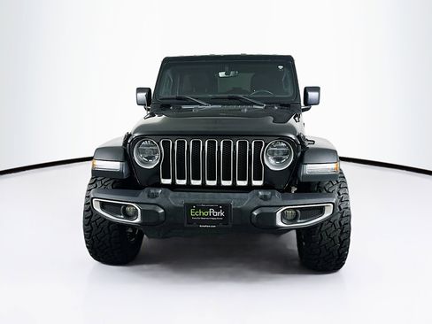 Used 2019 Jeep Wrangler Unlimited Sahara AWD/4WD image 2