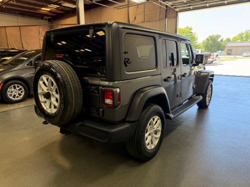 Used 2023 Jeep Wrangler Unlimited Sport AWD/4WD image 5