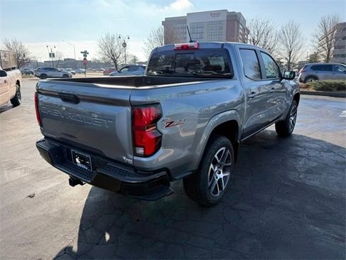 Used 2023 Chevrolet Colorado Z71 w/ Z71 Convenience Package 2 image 8