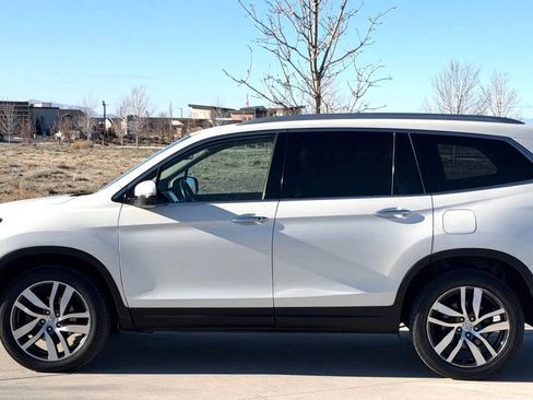Used 2016 Honda Pilot Touring image 5