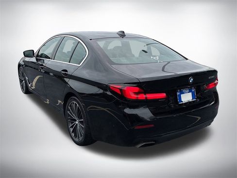 Used 2021 BMW 530i w/ M Sport Package image 3