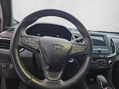 Used 2022 Chevrolet Equinox RS FWD image 12