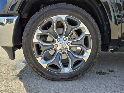 Used 2022 RAM 1500 Limited AWD/4WD image 10