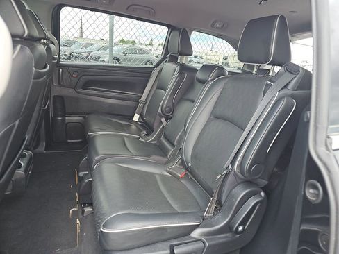Used 2023 Honda Odyssey Elite image 9