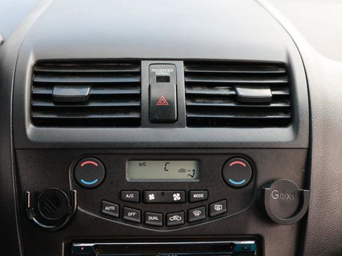 Used 2004 Honda Accord LX image 31