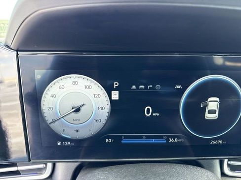 Used 2024 Hyundai Elantra SEL image 15