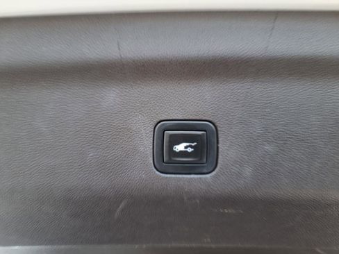 Used 2021 GMC Yukon SLT w/ SLT Luxury Plus Package image 7