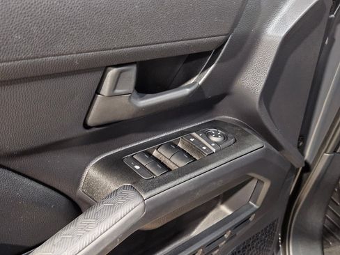 Used 2025 Toyota 4Runner SR5 AWD/4WD image 21