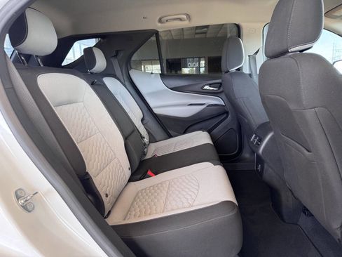 Used 2020 Chevrolet Equinox LS w/ LS Convenience Package image 13